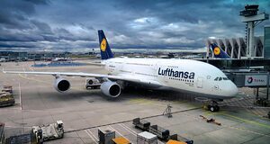 Страйки Lufthansa в аеропорту Франкфурта. Що робити туристам, якщо їх рейс Lufthansa скасувала?