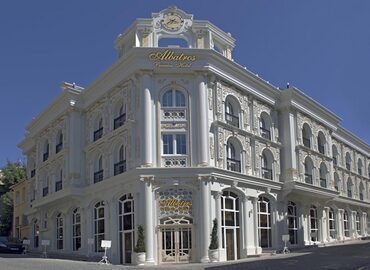 Albatros Premier Hotel