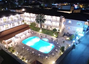 Sarantis Hotel