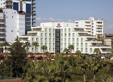 Akra V Hotel