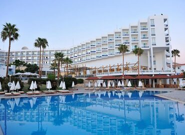 Leonardo Plaza Cypria Maris Beach Hotel &amp; Spa