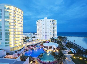 Reflect Krystal Grand Cancun