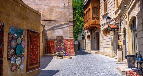 Онлайн-прогулка по Старому городу Баку