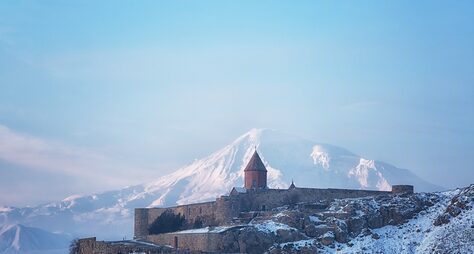 Три древних армянских монастыря, пещера Арени и виды на Арарат!