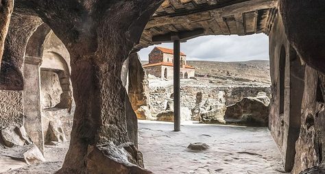 Древность в камне — Храмы Мцхеты и пещеры Уплисцихе