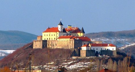 Средневековые замки Закарпатья