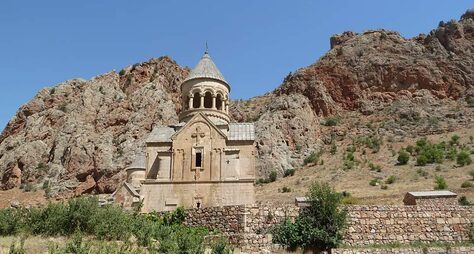 Армения: знакомство с краем гор и монастырей