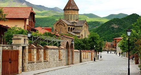 Монастырь Джвари, конная прогулка и улицы старого Тбилиси