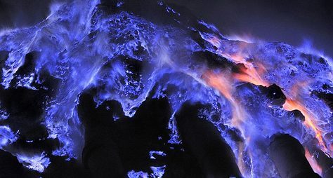 Ночь на вулкане Иджен