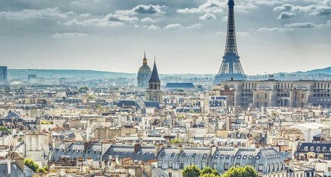 Онлайн-прогулка по Парижу: от Елисейских полей до Нотр-Дам
