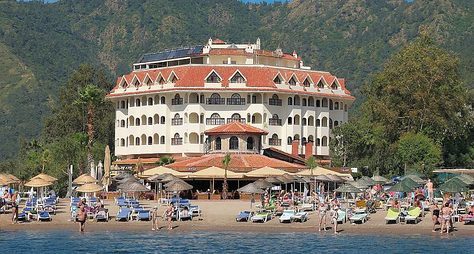 Fortuna Beach Hotel
