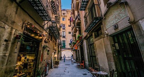 Онлайн-прогулка по Барселоне: Готический квартал, Эль Раваль и Ла Рамбла