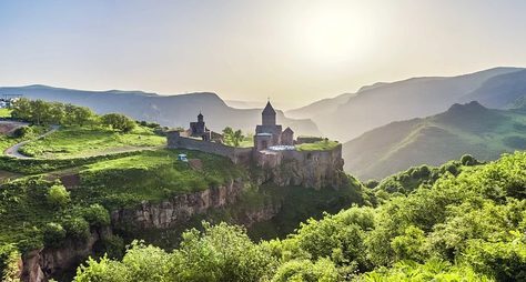Путешествие в пещерный город и монастырь Татев