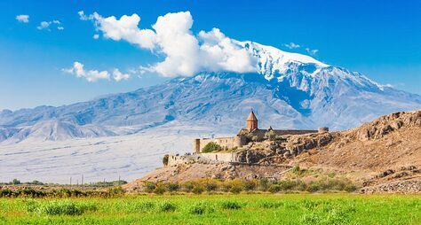 Мини-тур по Армении: Хор Вирап, Птичья пещера, Татев и Джермук