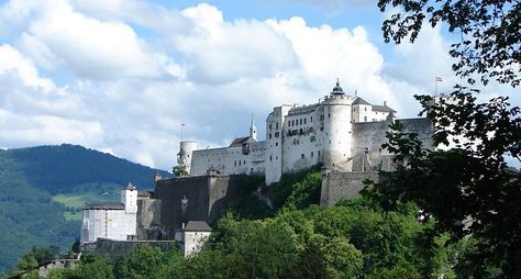 Крепость Хоэнзальцбург: жизнь длиной в тысячелетие