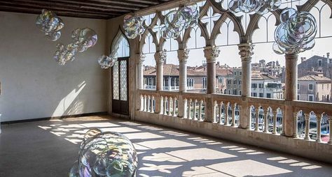 Современное искусство в Венеции: марафон по выставкам Биеннале