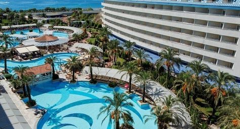 Crystal Admiral Resort Suites &amp; SPA