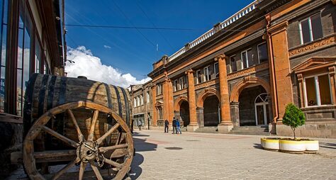 Из Еревана в Гюмри — город юмора, Фрунзика и особого армянского колорита