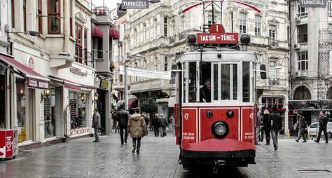 Контрастный Стамбул: романтика и история